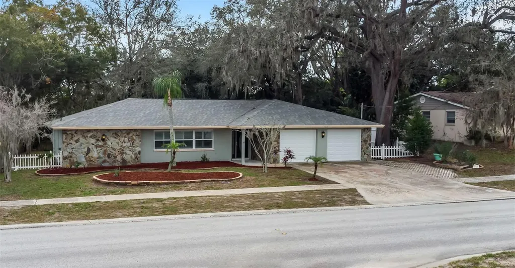 5116 Flora Avenue Holiday FL 34690