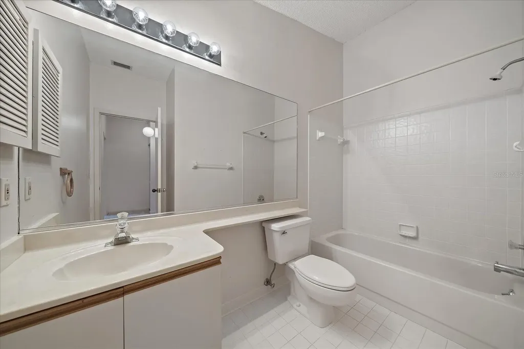 1654 Starling Drive Sarasota FL 34231