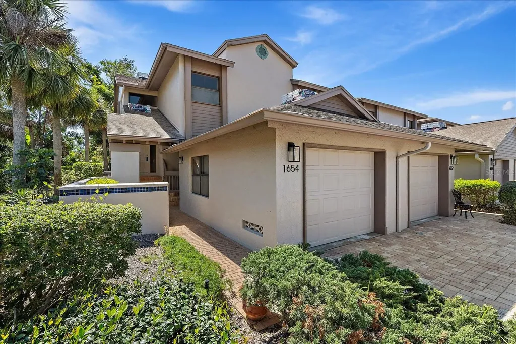 1654 Starling Drive Sarasota FL 34231