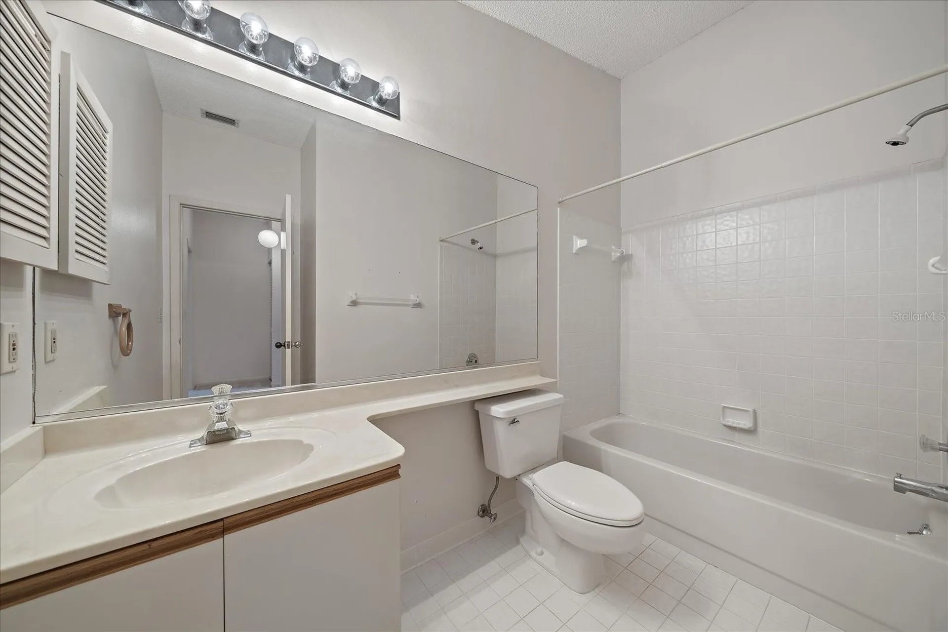 1654 Starling Drive Sarasota FL 34231