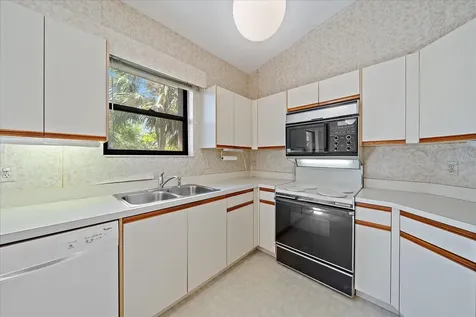 1654 Starling Drive Sarasota FL 34231