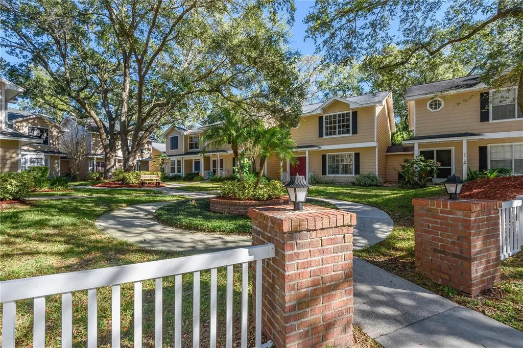 2413 Gun Flint Trail Palm Harbor FL 34683