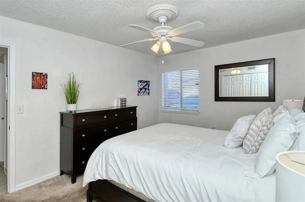 1877 Toucan Way Sarasota FL 34232