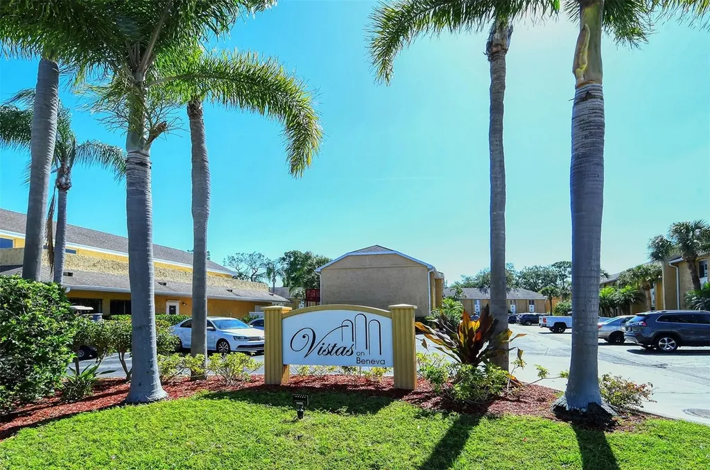1877 Toucan Way Sarasota FL 34232