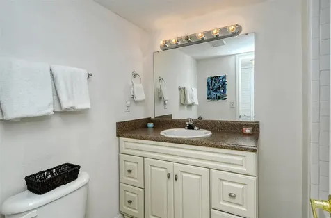 1877 Toucan Way Sarasota FL 34232