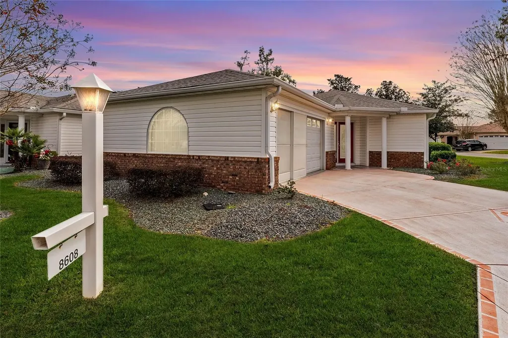 8608 SE 141st Street Road Summerfield FL 34491
