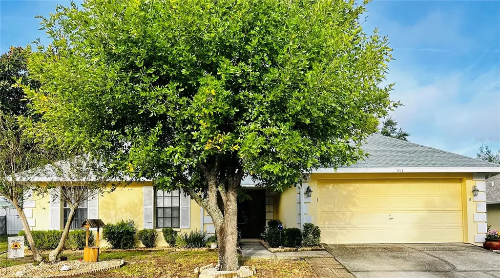 951 Sandywood Drive Brandon FL 33510