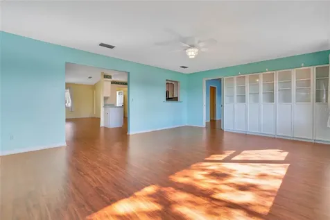 5432 Queen Victoria Drive Leesburg FL 34748