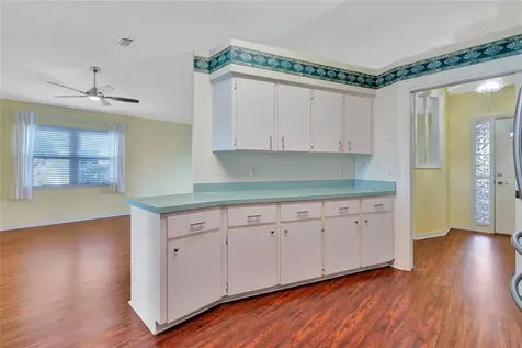 5432 Queen Victoria Drive Leesburg FL 34748