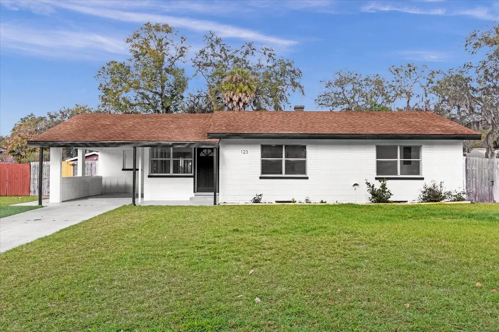 123 W Holly Drive Orange City FL 32763