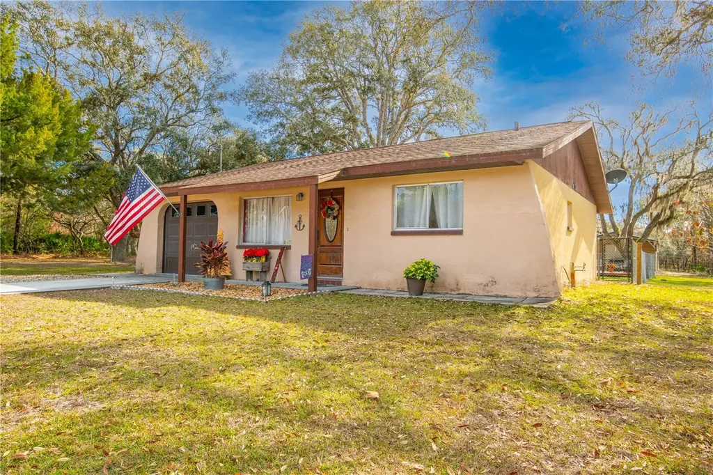 10200 Zebrafinch Avenue Weeki Wachee FL 34614