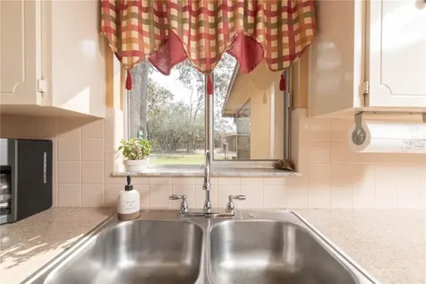 10200 Zebrafinch Avenue Weeki Wachee FL 34614