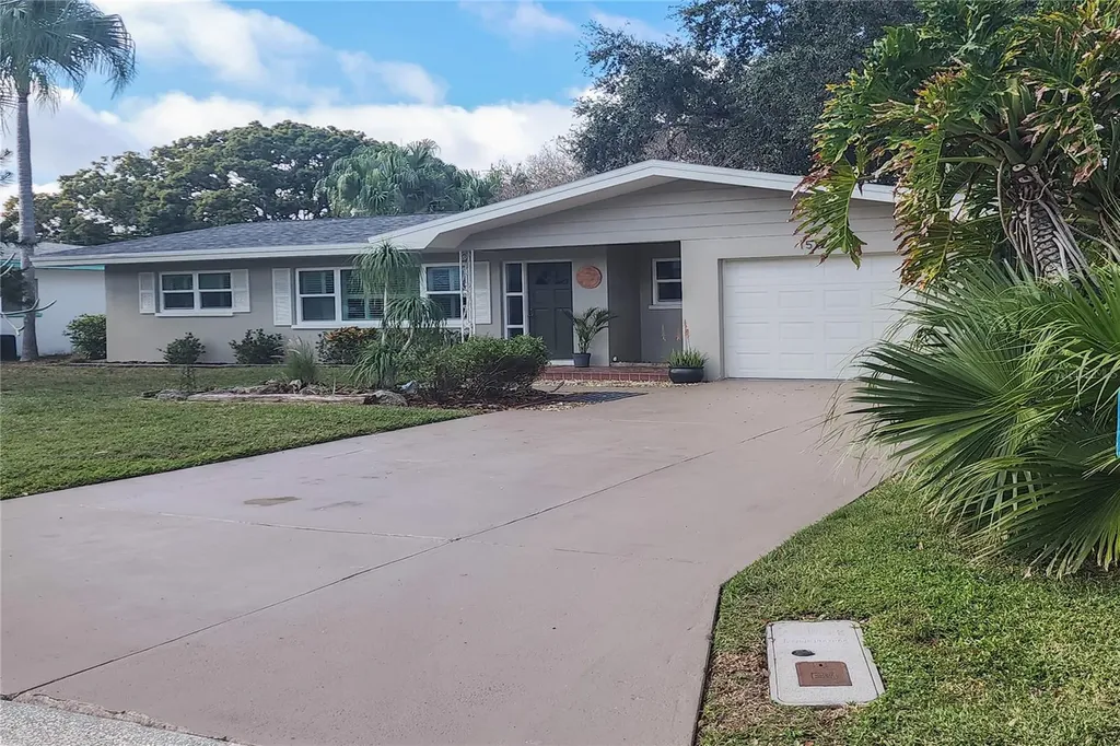 1512 Gladys Circle Dunedin FL 34698