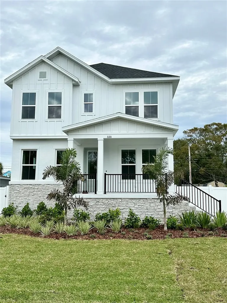 531 39th Avenue NE St Petersburg FL 33703