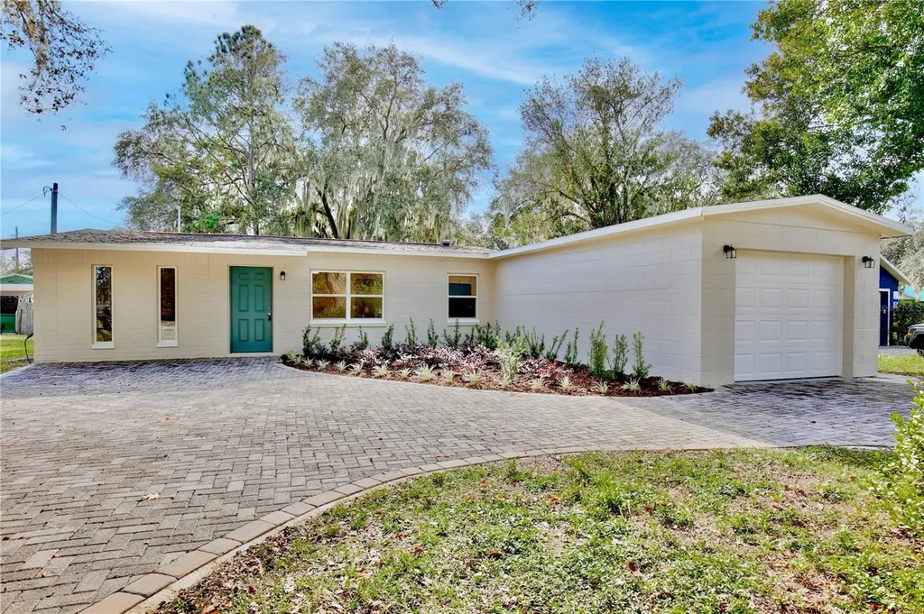 40016 Palm Street Lady Lake FL 32159