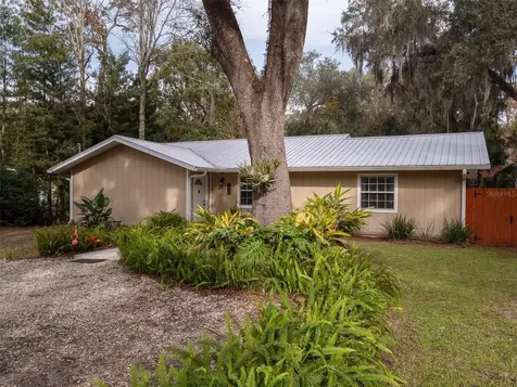 1020 NE 7th Place Gainesville FL 32601