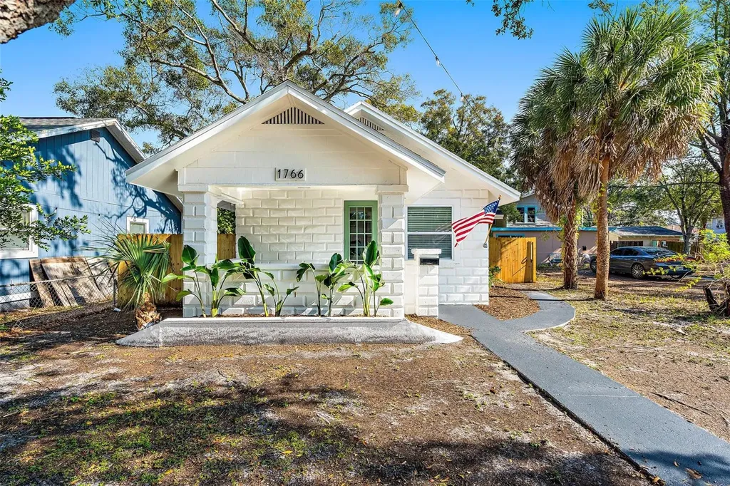 1766 45th Street S St Petersburg FL 33711