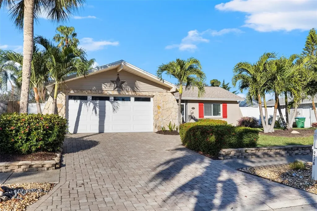 9538 118th Street Seminole FL 33772