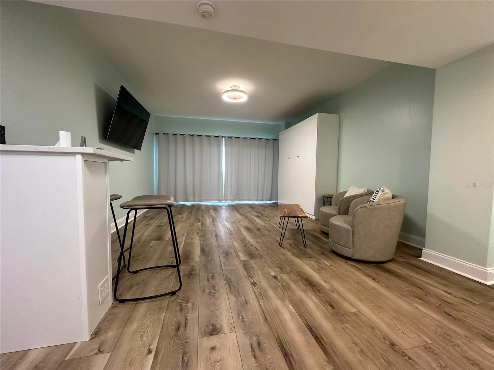 880 Mandalay Avenue Clearwater FL 33767