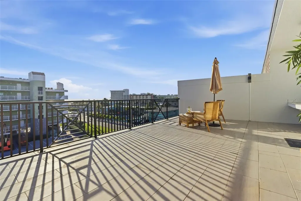 11605 1st Street E Treasure Island FL 33706
