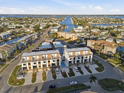 11605 1st Street E Treasure Island FL 33706