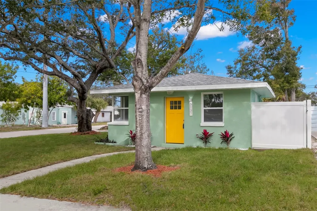 5137 9th Avenue S Gulfport FL 33707