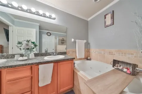 11330 Southwind Lake Drive Gibsonton FL 33534
