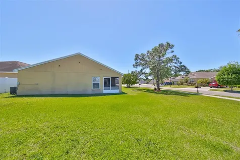 11330 Southwind Lake Drive Gibsonton FL 33534
