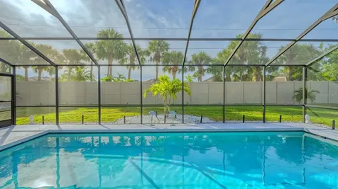 3853 Kingston Boulevard Sarasota FL 34238