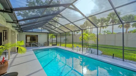 3853 Kingston Boulevard Sarasota FL 34238