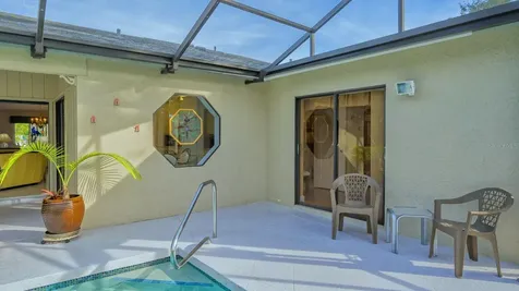 3853 Kingston Boulevard Sarasota FL 34238