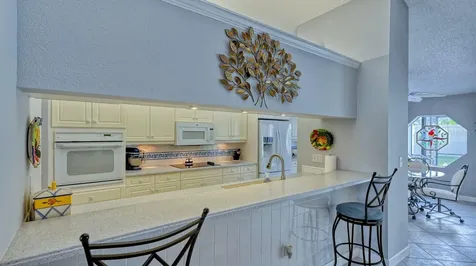 3853 Kingston Boulevard Sarasota FL 34238