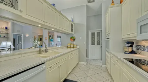 3853 Kingston Boulevard Sarasota FL 34238