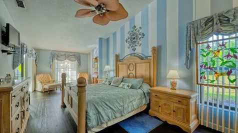 3853 Kingston Boulevard Sarasota FL 34238
