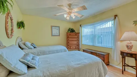 3853 Kingston Boulevard Sarasota FL 34238
