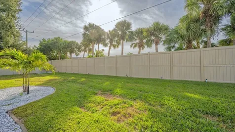 3853 Kingston Boulevard Sarasota FL 34238