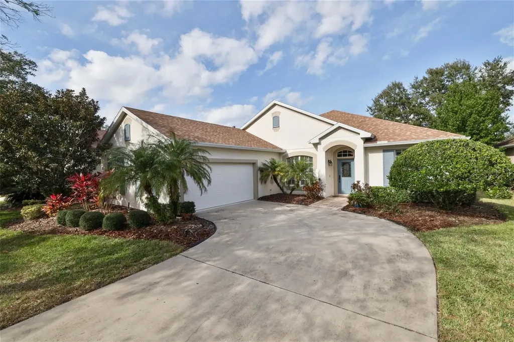 1607 Victoria Gardens Drive Deland FL 32724