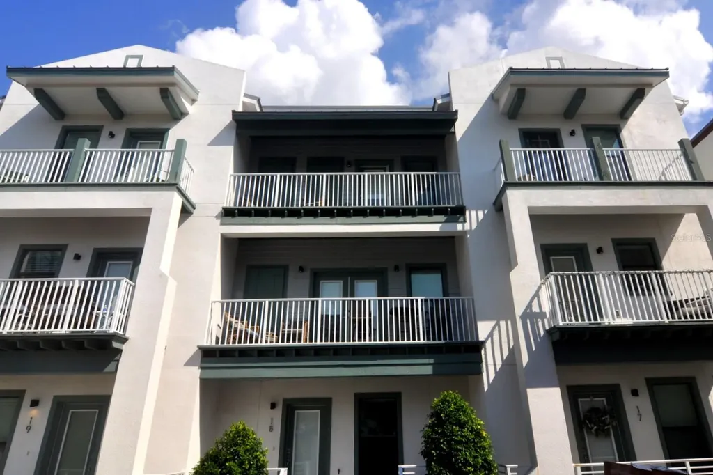946 Highland Avenue Dunedin FL 34698