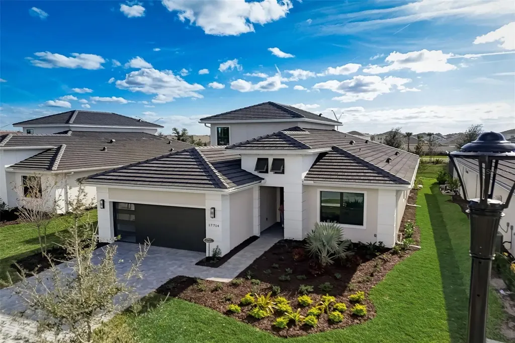 17714 Cresswind Terrace Lakewood Ranch FL 34211