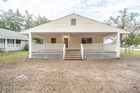1702 W Lowry Avenue Plant City FL 33563