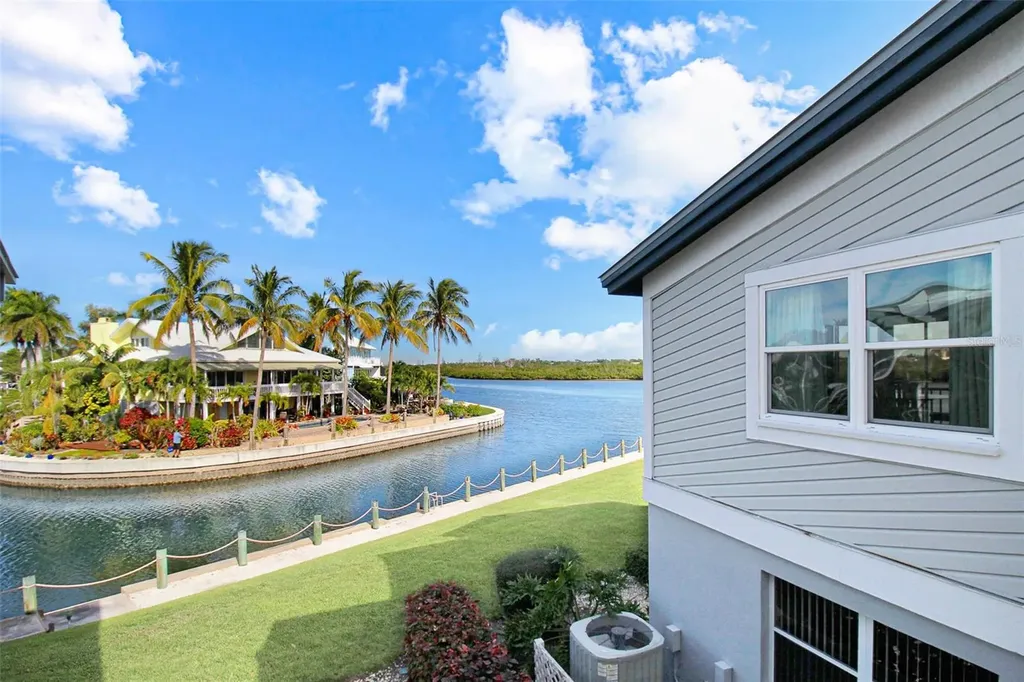 1373 Siesta Bayside Drive Sarasota FL 34242