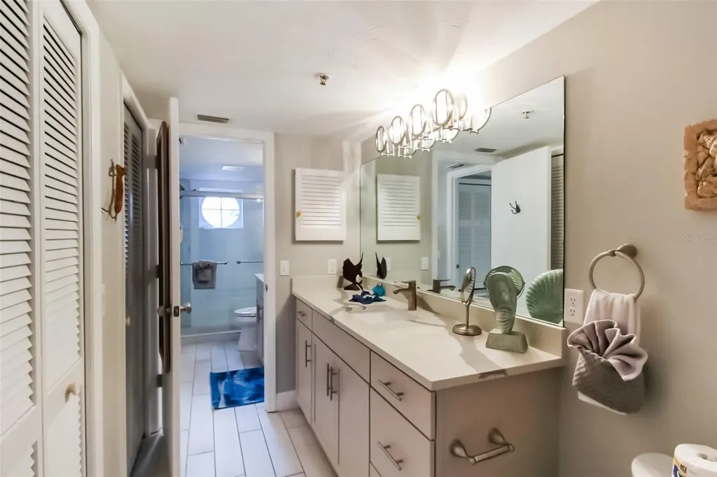 1313 Siesta Bayside Drive Sarasota FL 34242