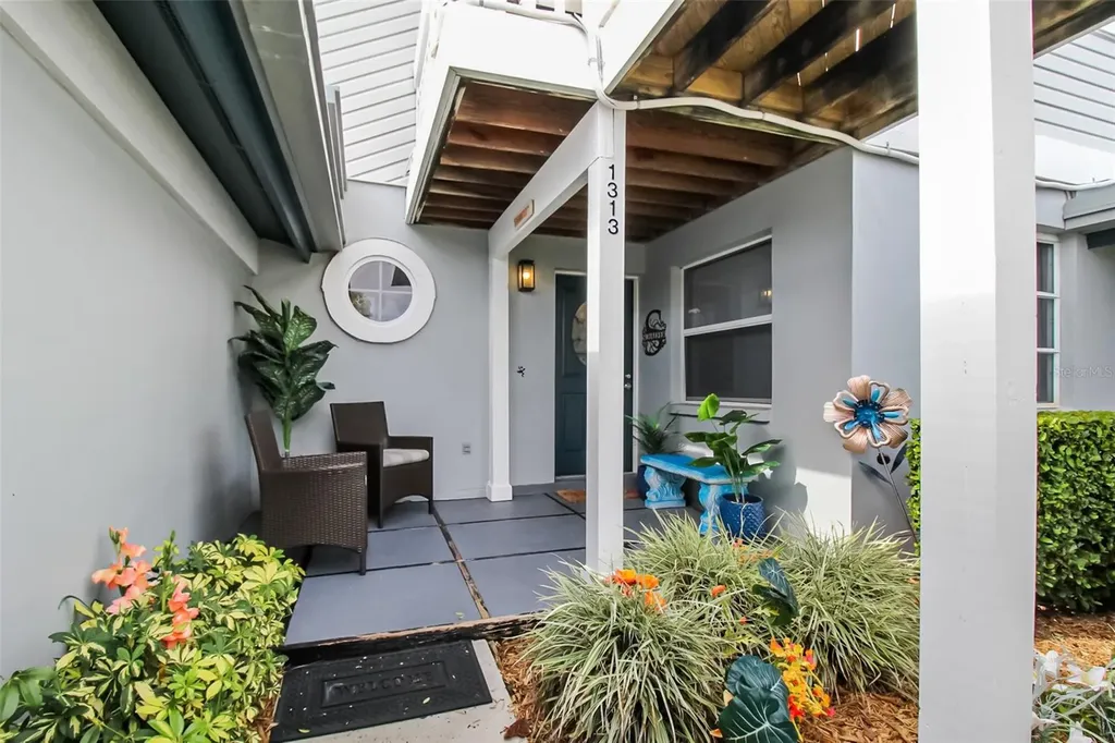 1313 Siesta Bayside Drive Sarasota FL 34242