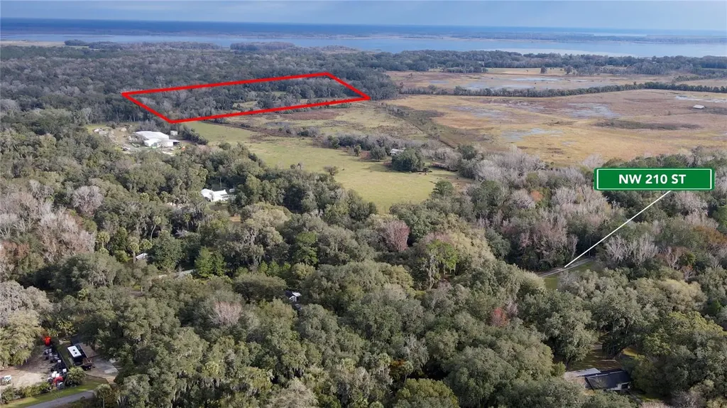 5725 NW 210th Street Micanopy FL 32667