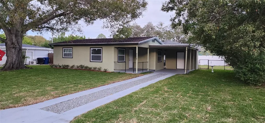 7117 Meadowlawn Drive N St Petersburg FL 33702