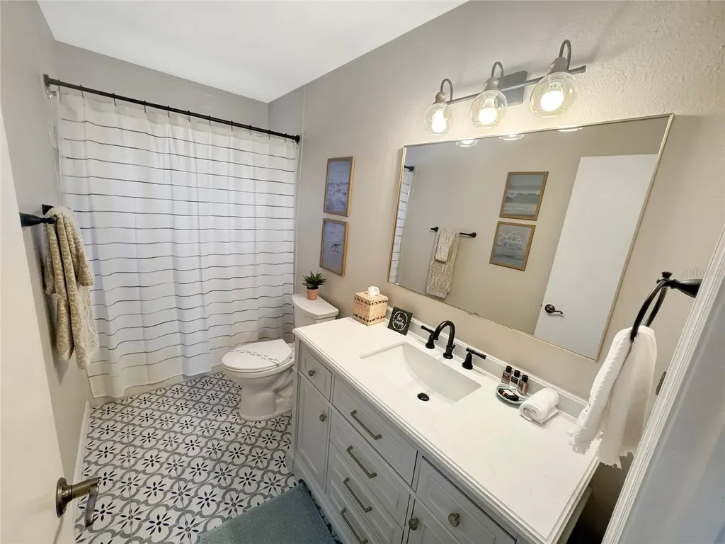1350 Siesta Bayside Drive Sarasota FL 34242