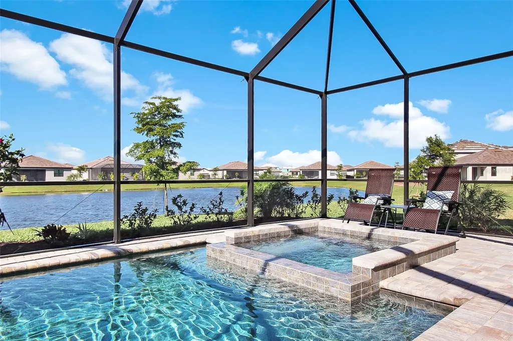 5236 Blue Crush Street Bradenton FL 34211