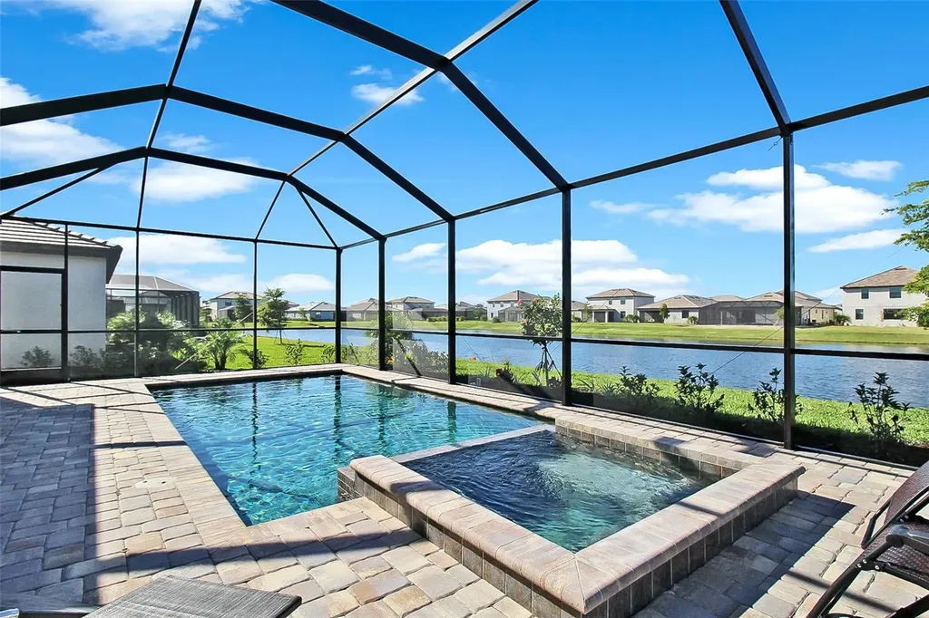 5236 Blue Crush Street Bradenton FL 34211