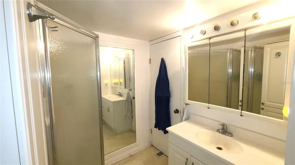 4851 W Gandy Boulevard Tampa FL 33611