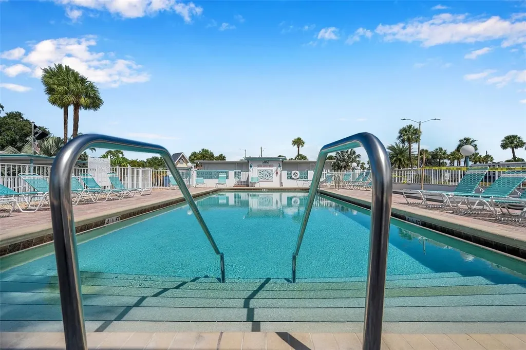 4851 W Gandy Boulevard Tampa FL 33611